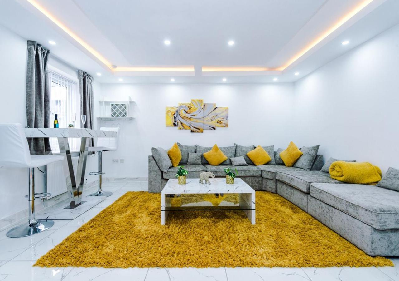 Luxury 3 Bedroom House Close To Manchester Center Exterior foto